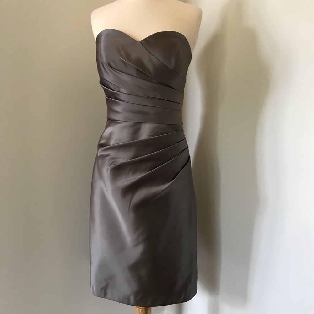 Bill Levkoff size 8 bridesmaid dress. Perfect for a wedding!